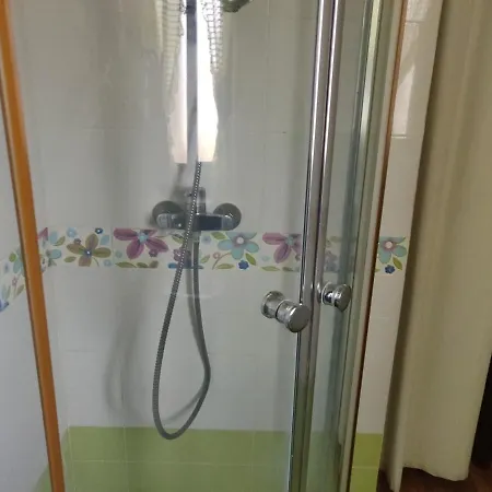 度假居 Spacious Penthouse 5 Minutes' Walk From The Sea. *