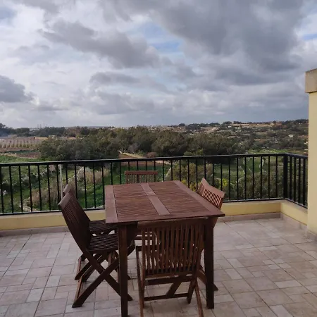 Spacious Penthouse 5 Minutes' Walk From The Sea. * Marsaskala