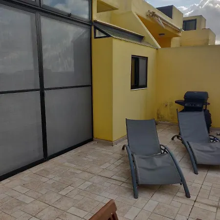 Spacious Penthouse 5 Minutes' Walk From The Sea. *