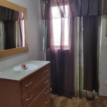 Holiday home Spacious Penthouse 5 Minutes' Walk From The Sea.