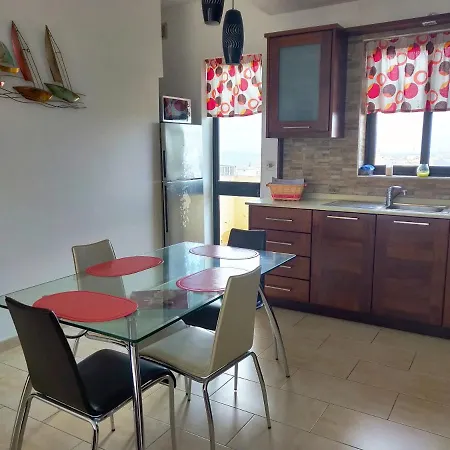 Holiday home Spacious Penthouse 5 Minutes' Walk From The Sea. *